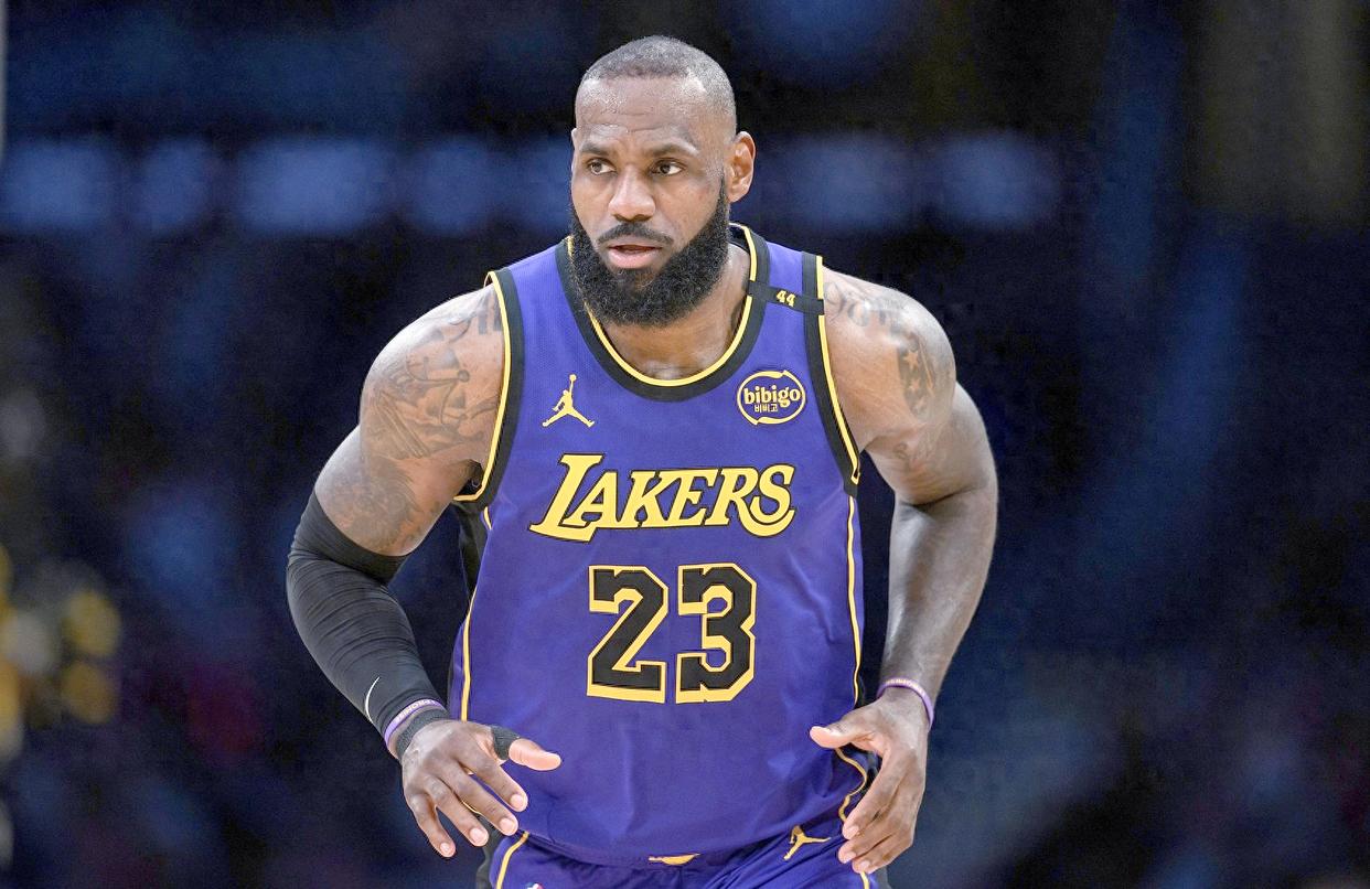 J9- 詹姆斯复出比赛视频 