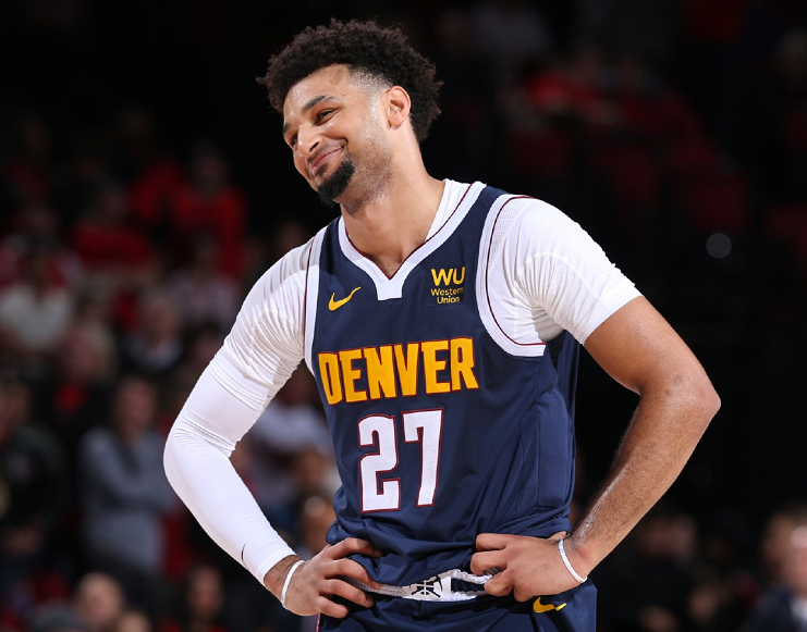 J9-穆雷回归赛场，连败首场状态亮眼，篮网观众沸腾！的简单介绍