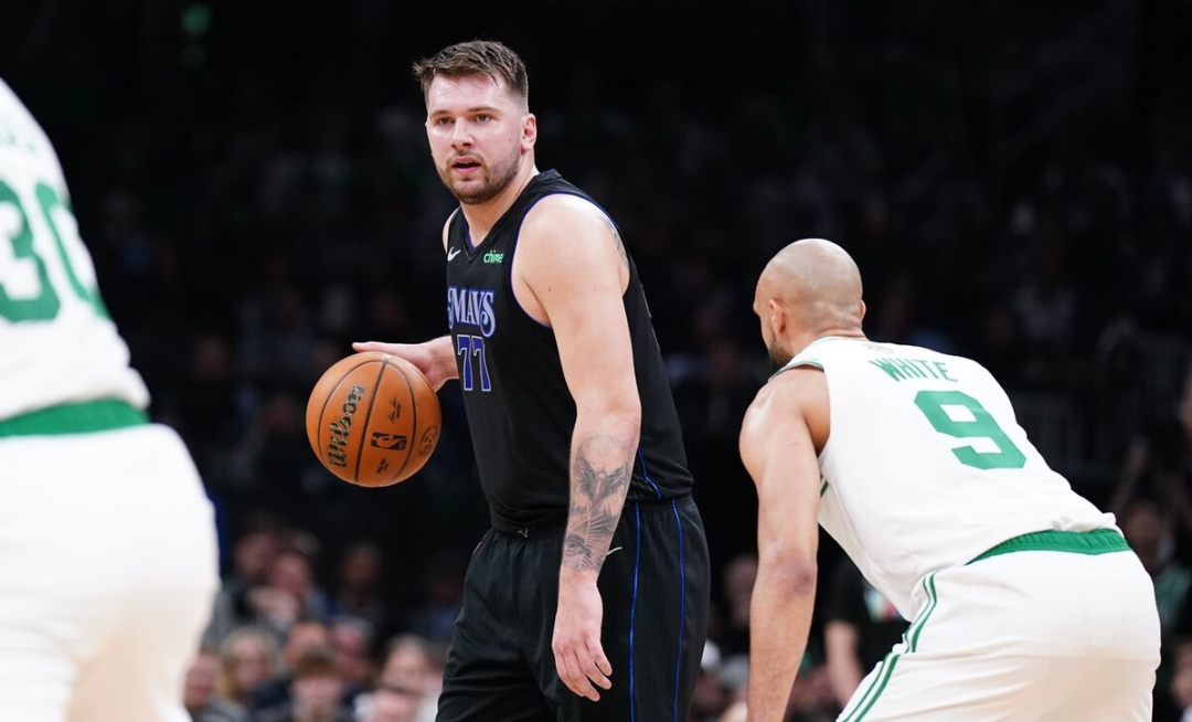 J9-东契奇回归赛场，大胜首场状态亮眼，日本队观众沸腾！的简单介绍